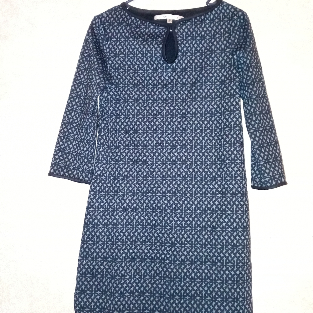 Max Studio Black and Grey 3/4 Sleeve Dress